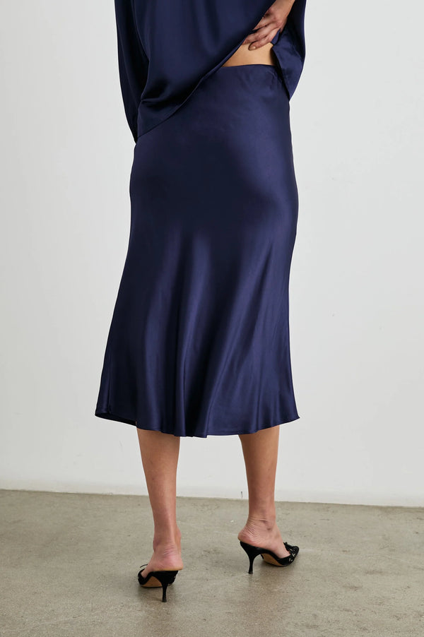 Anya Skirt l Navy