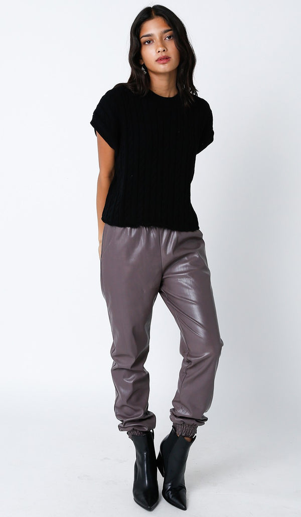 Alina Cable Knit Sweater Vest I Black