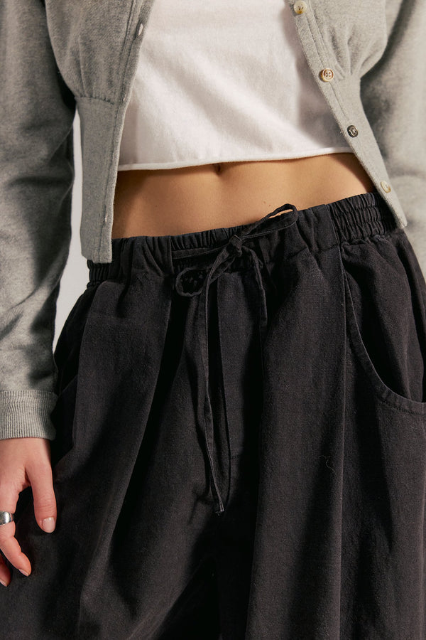 Chambers Laid Back Pull On Pant I Black