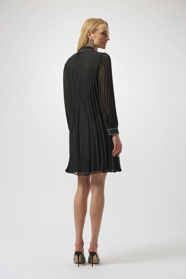 Ryan Pleated Chiffon Shift Dress I Black