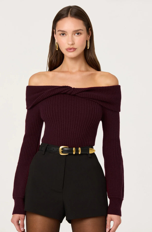 Tilde Twist Off-the-Shoulder Sweater I Wine